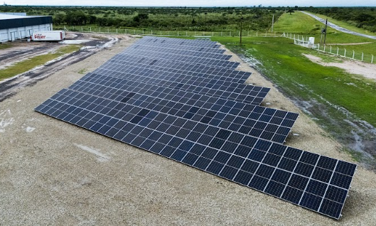Cabaña Avícola Feller — Grupo Motta, 300 kWp, 2024 · Entre Ríos