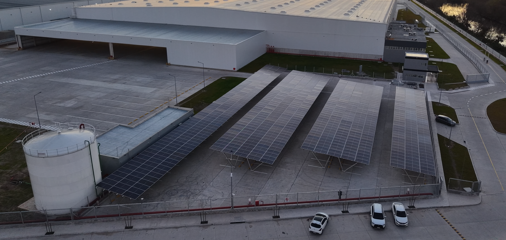 Coca-Cola, 464 kWp, 2025 · San Miguel, Bs. As.